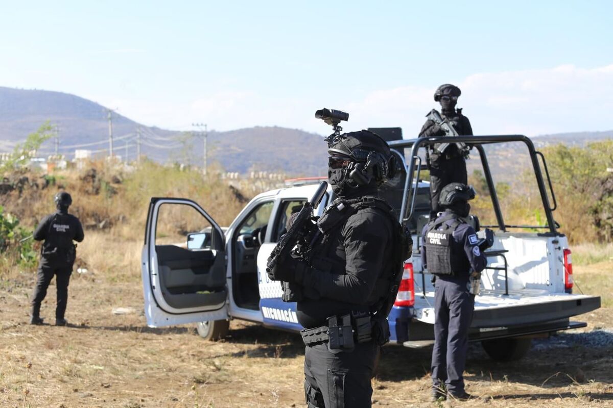 El operativo se llevó a cabo por elementos de la Defensa Nacional, FGE y policía municipal. | Foto: Especial