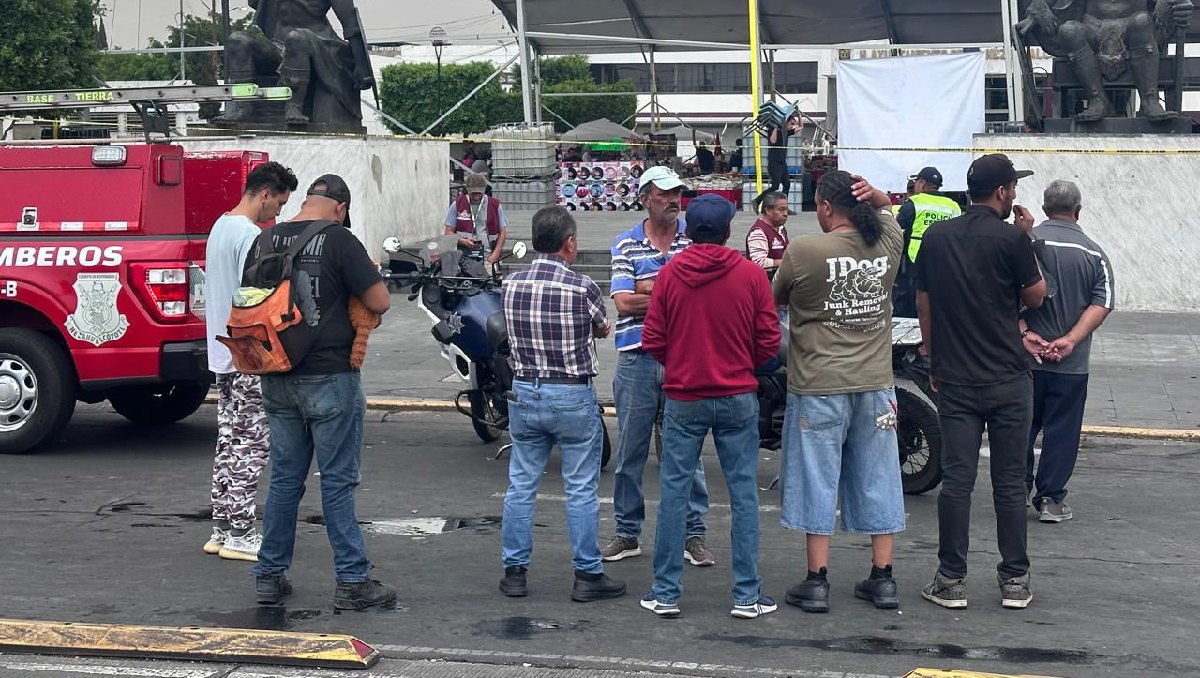 El lugar del accidente en Neza continúa delimitado por autoridades. Foto: (Especial)