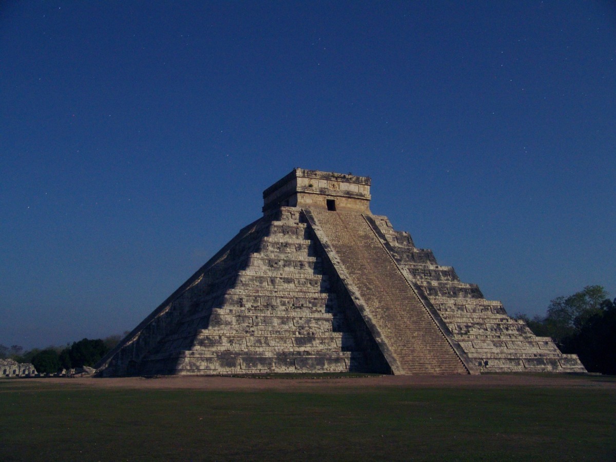 Su clip sobre sitios arqueológicos lleva 68 millones de vistas. EFE