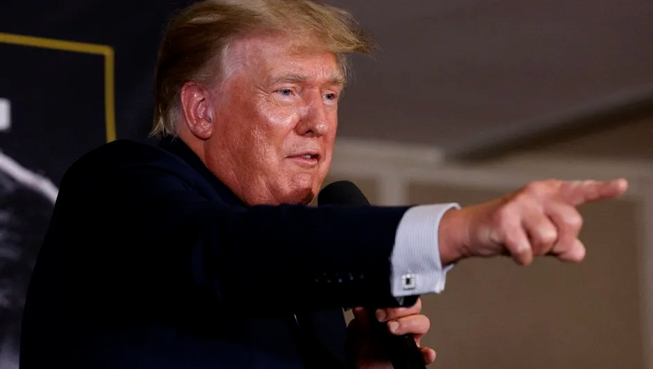 Donald Trump menciona que Walmart debería asumir los aranceles