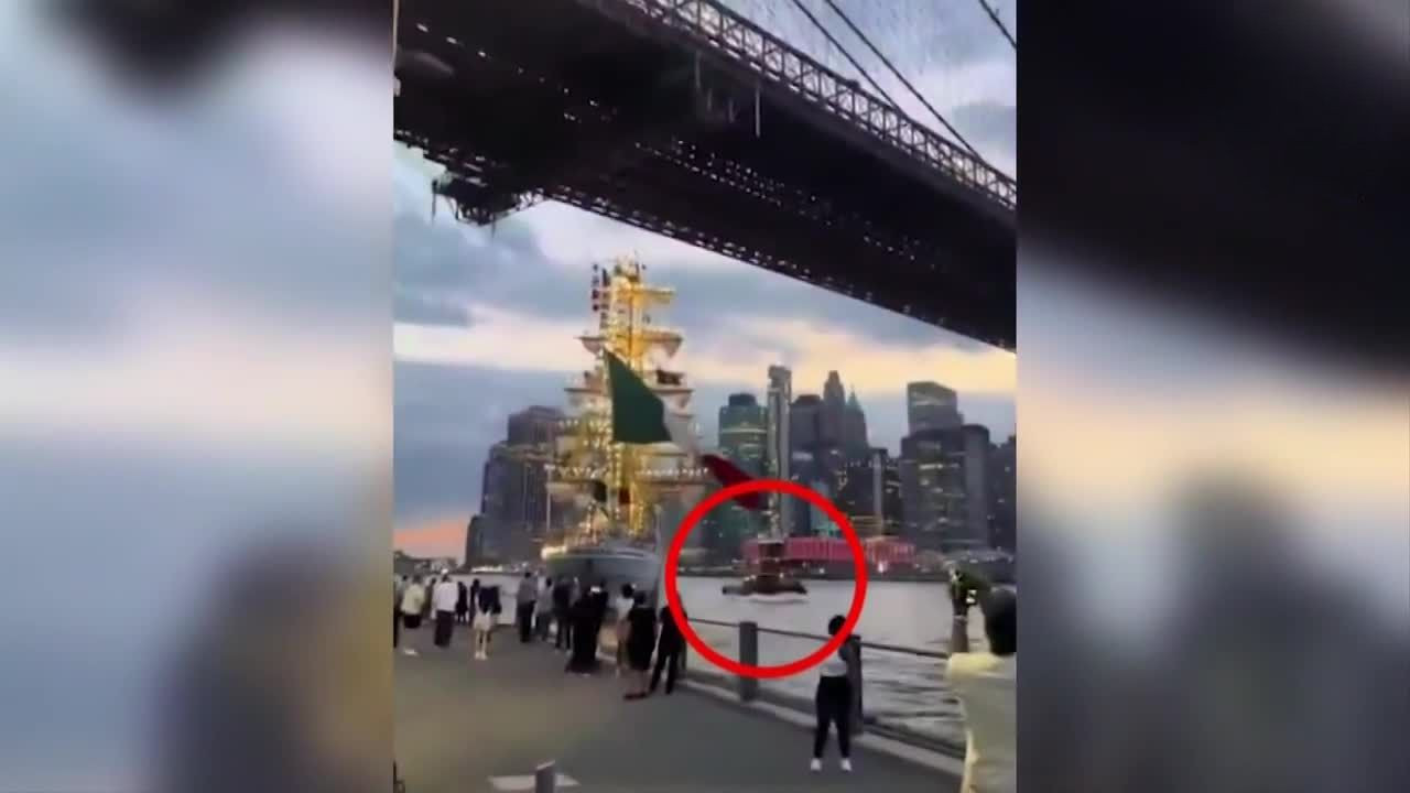 Investigan causa de choque del buque Cuauhtémoc con el puente Brooklyn