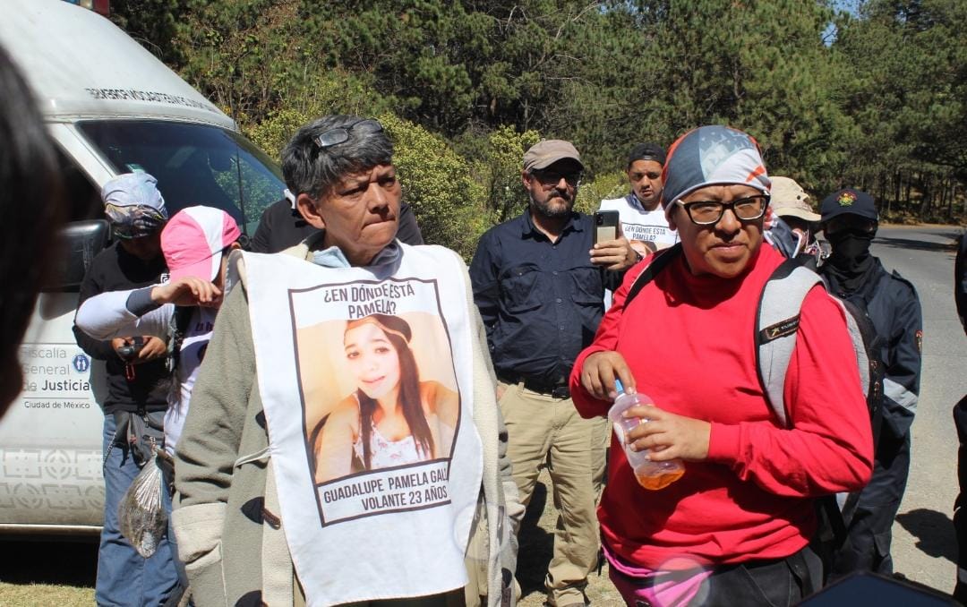 Madre de Pamela Gallardo se reúne con voluntarios para buscar a su hija. (Imagen: José Medina)