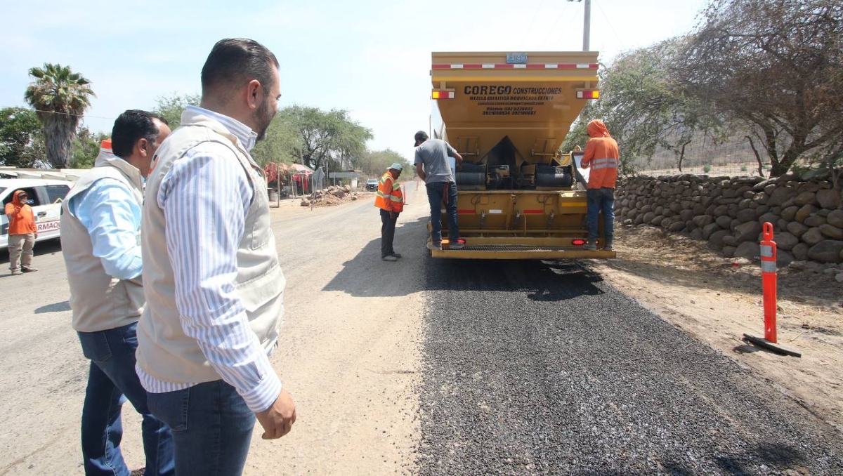El presidente municipal de Tlajomulco supervisó las obras en el Circuito Sur (Foto: Cortesía)