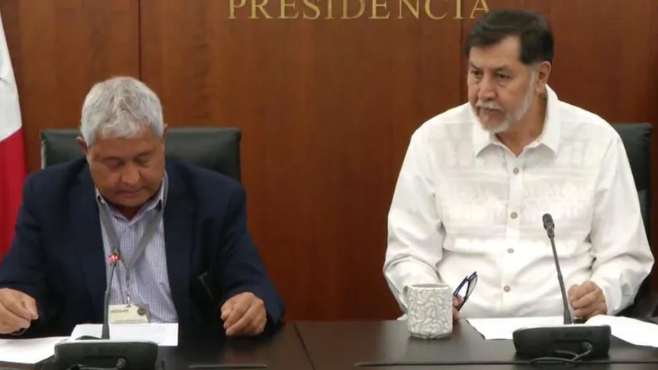 Fernández Noroña acepta disculpa de ciudadano tras incidente en AICM