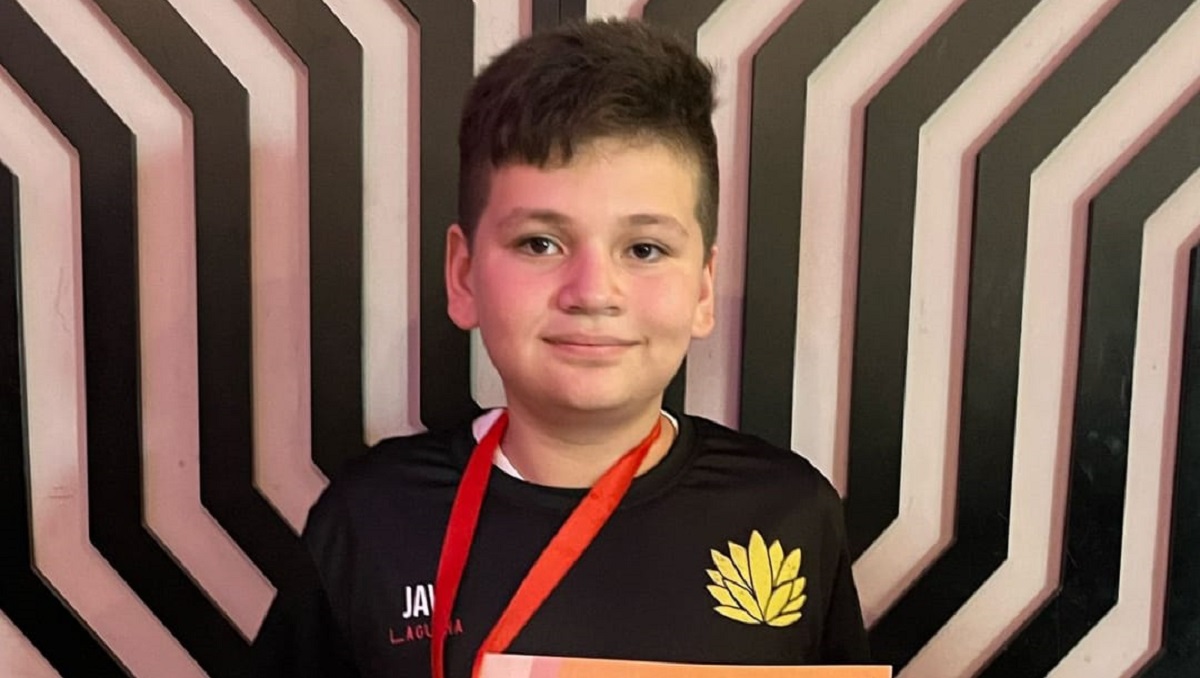 Javi Licona Aguirre, alumno de sexto año de primaria en la Universidad Autónoma de La Laguna. (cortesía)