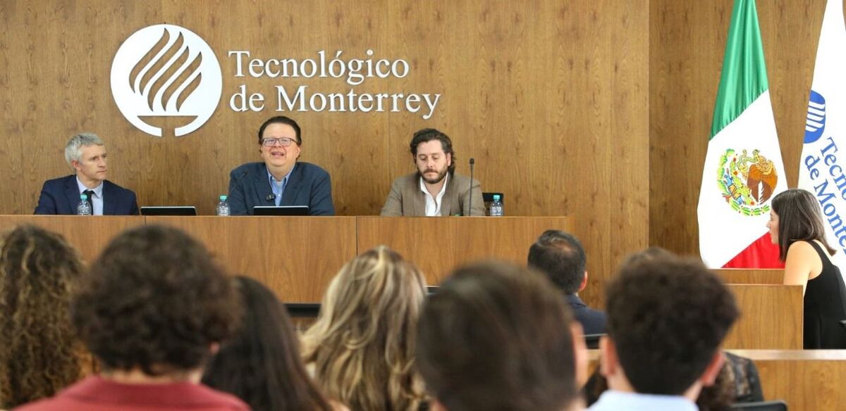 Magistrado pide a jóvenes votar con la esperanza de un México mejor. | Foto: Especial