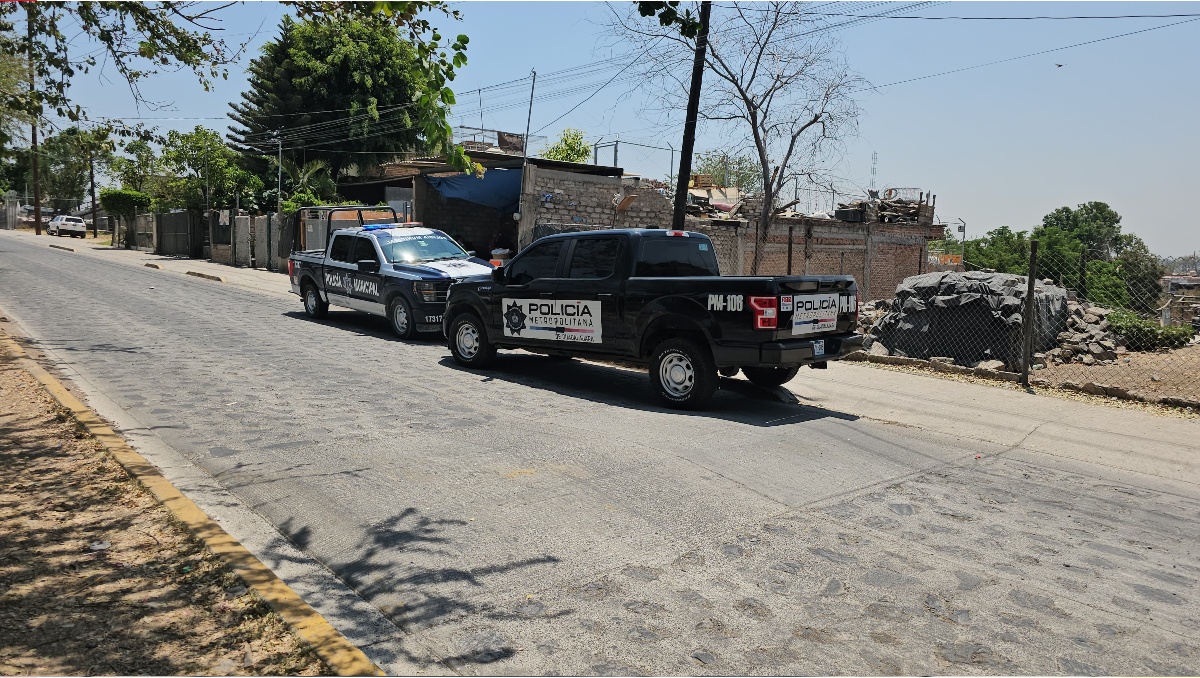 Unidades de la policía metropolitana y de Tlaquepaque resguardaron la zona del ataque (Foto: Juan Carlos Munguía)