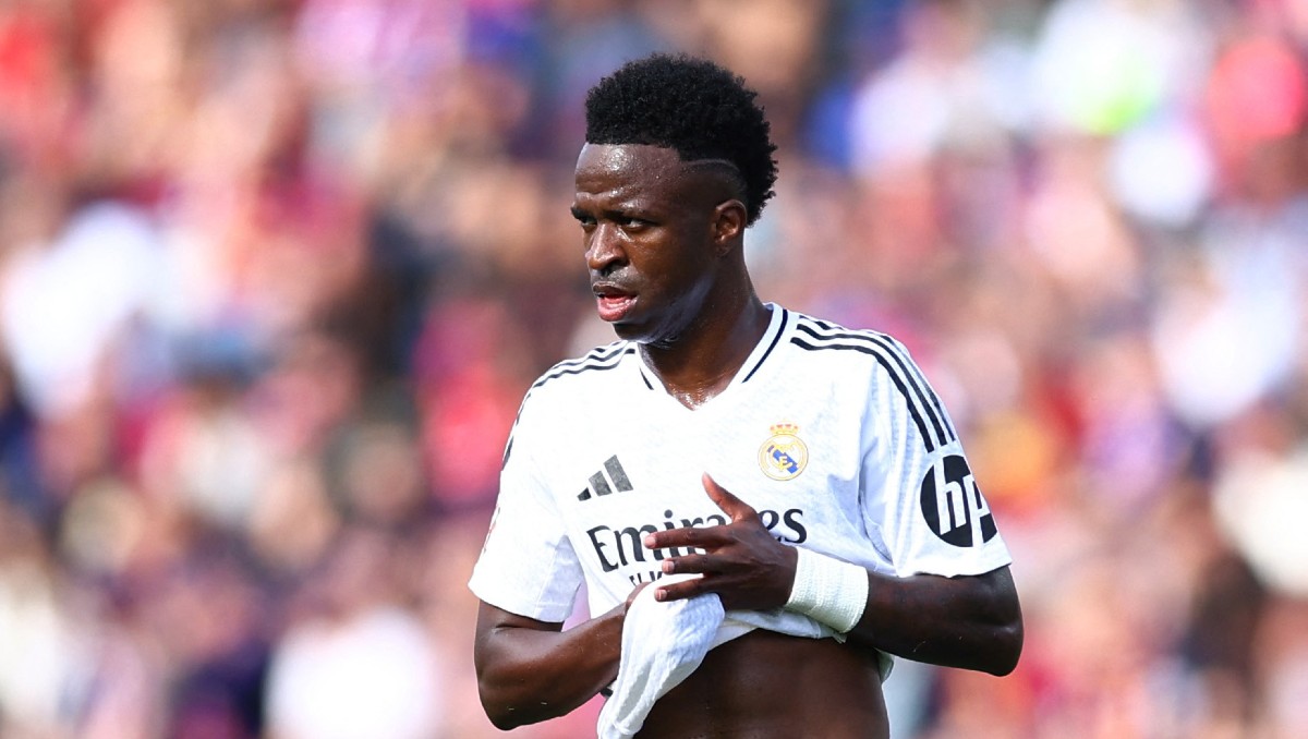Vinicius Jr. declara que temió estar en peligro por el muñeco colgado con su imagen (EFE)