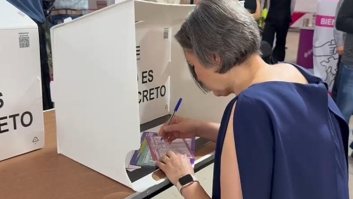 En el simulacro los votantes recibieron 10 boletas con los cargos al Poder Judicial estatal y Federativo. Foto: (Mario C. Rodríguez)