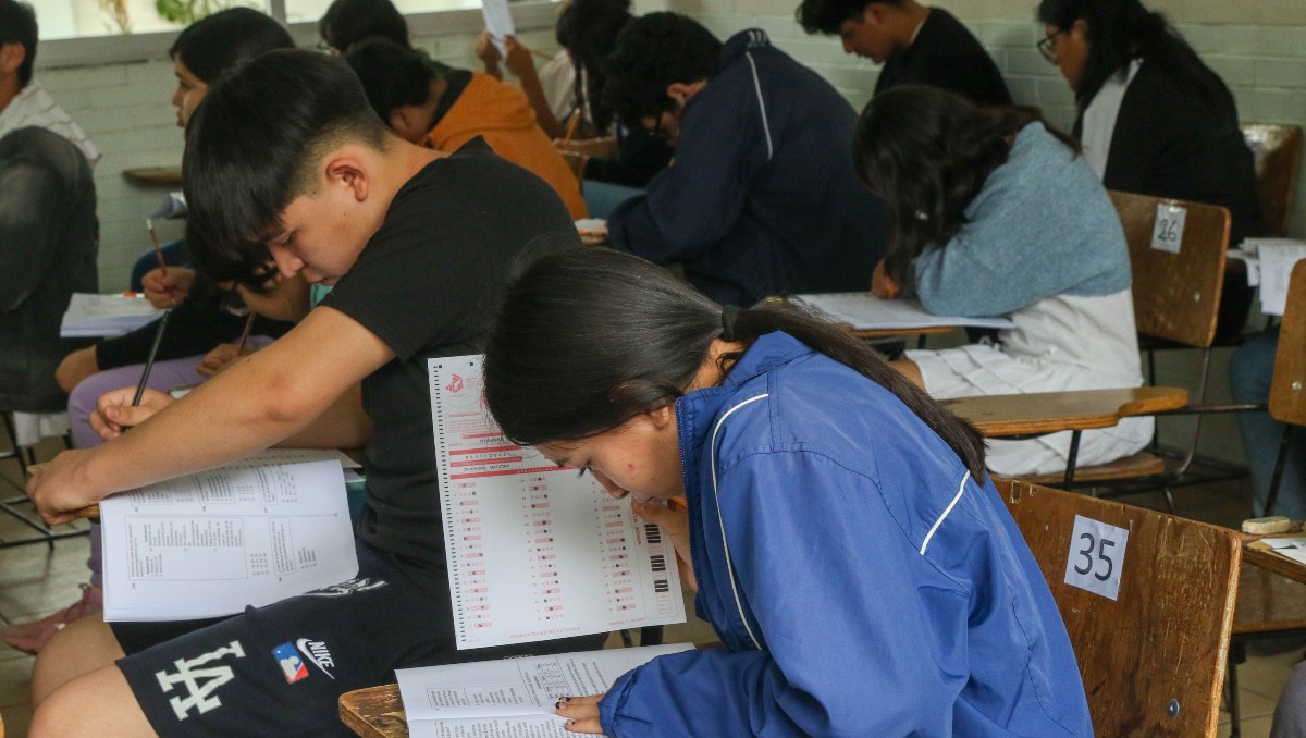 Estudiantes de preescolar, primaria y secundaria recibirán sus calificaciones antes de concluir el ciclo.