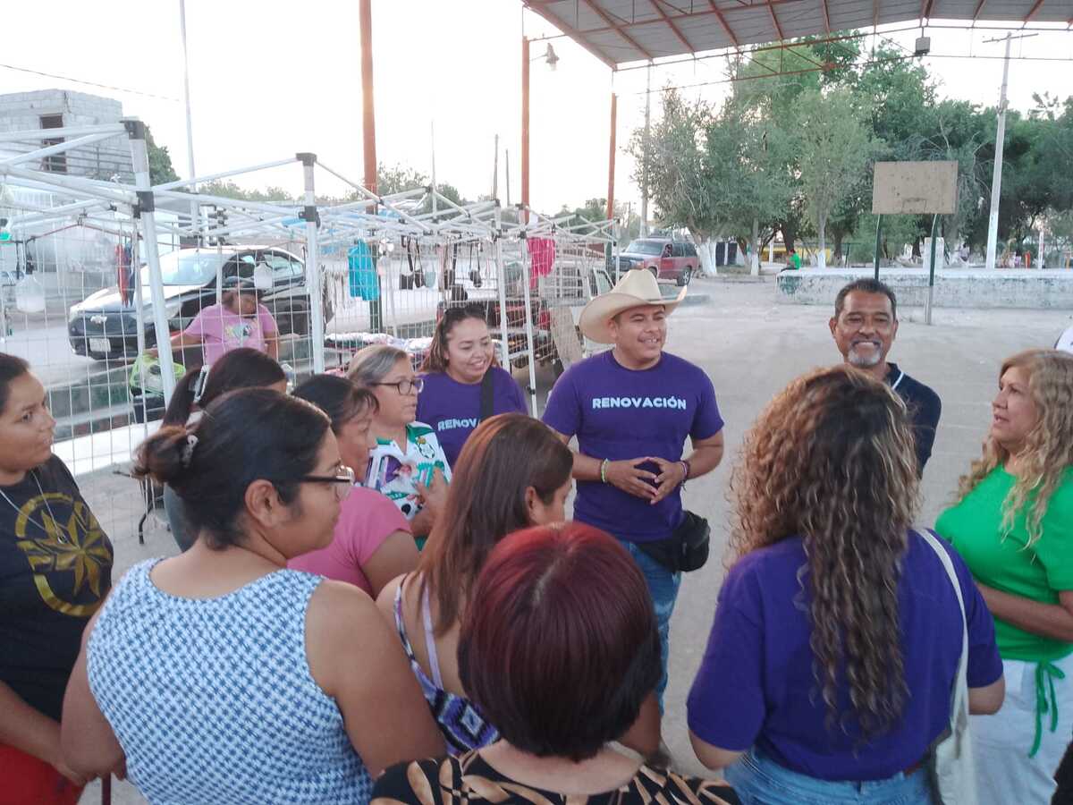 Víctor Macías, candidato en Gómez Palacio, ha intensificado sus recorridos por colonias. (Especial)