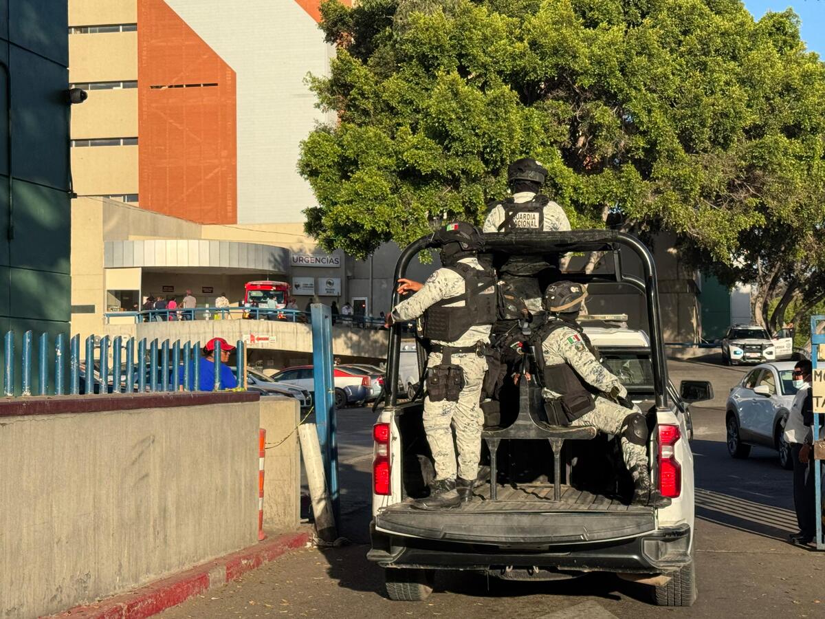 Autoridades cerraron el área del Hospital General de Tijuana donde se registró el asesinato. | Especial