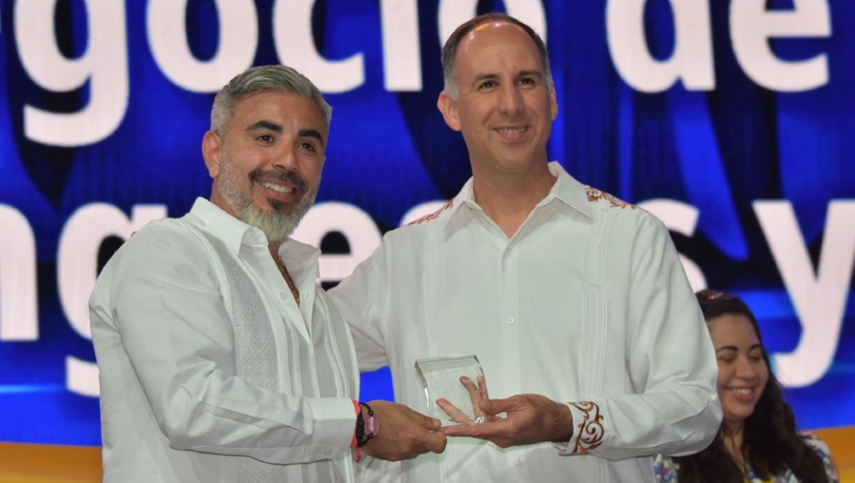 Grupo Garel recibió el galardón por Liderazgo Gasolinero de parte de la Onexpo.
