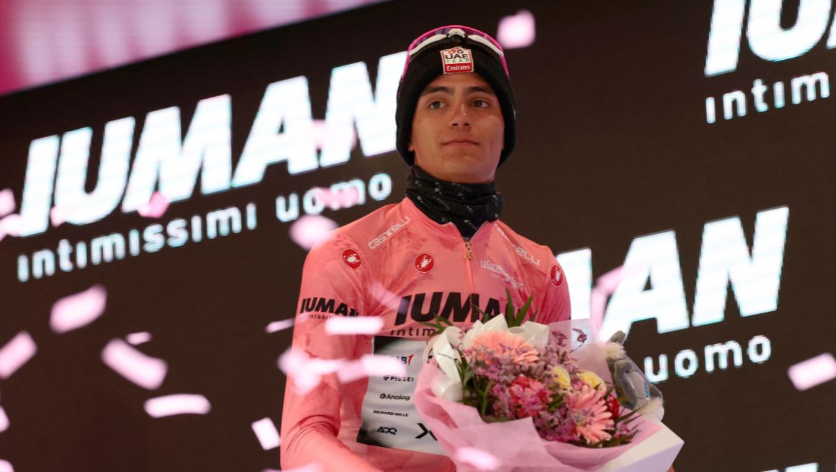 Isaac del Toro aumenta ventaja tras la etapa 12 en el Giro de Italia 2025 (AFP)