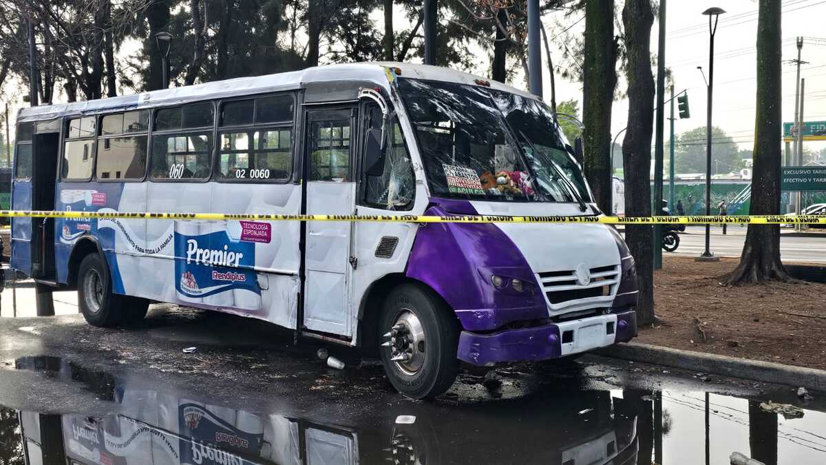 Testigos encontraron a las víctimas al interior de la unidad de transporte público. | Luis Alfaro