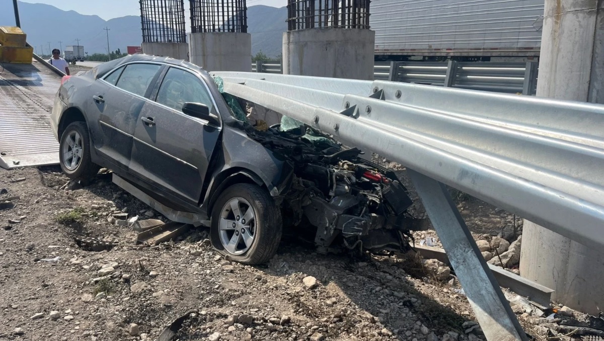 El accidente se registró a la altura del kilómetro 54, en el municipio de García. | Susana Paredes.