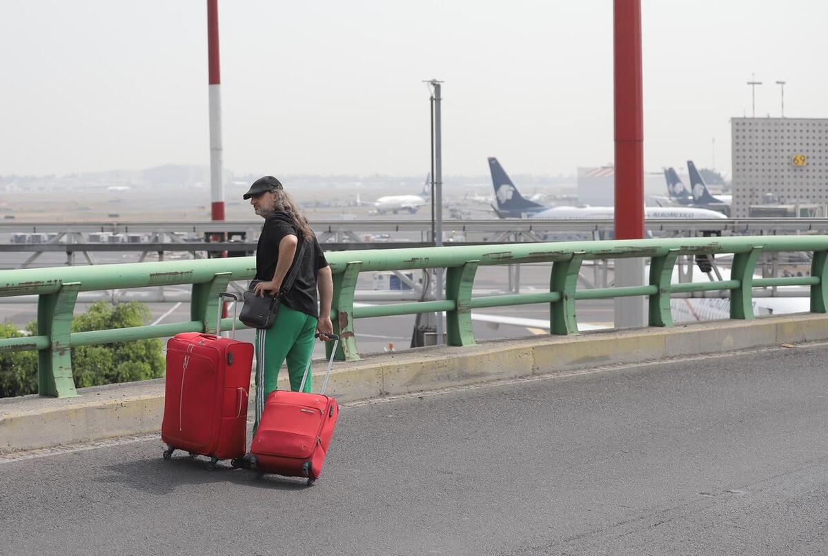 El bloqueo a ocasionado dificultades a los viajeros. | Foto: Ariel Ojeda