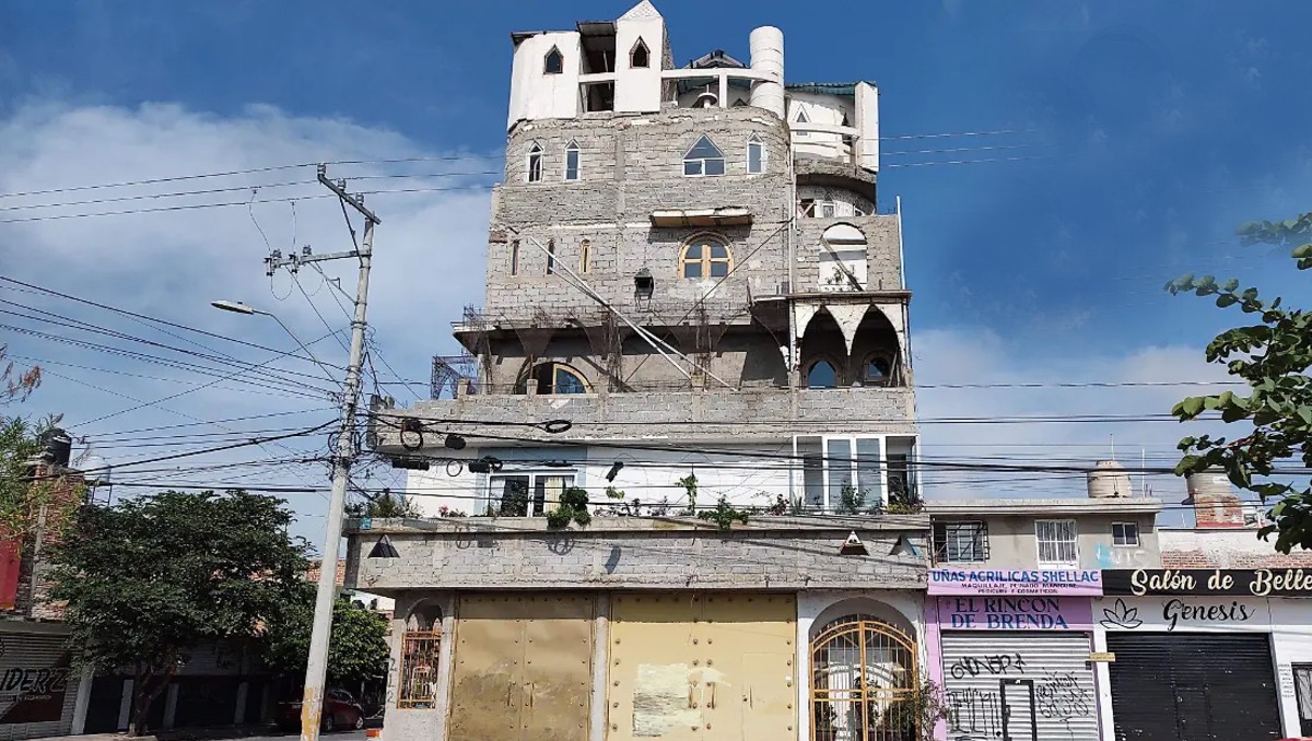 Castillo Dizney de León en Valle de Jerez: construyen un piso extra | Especial