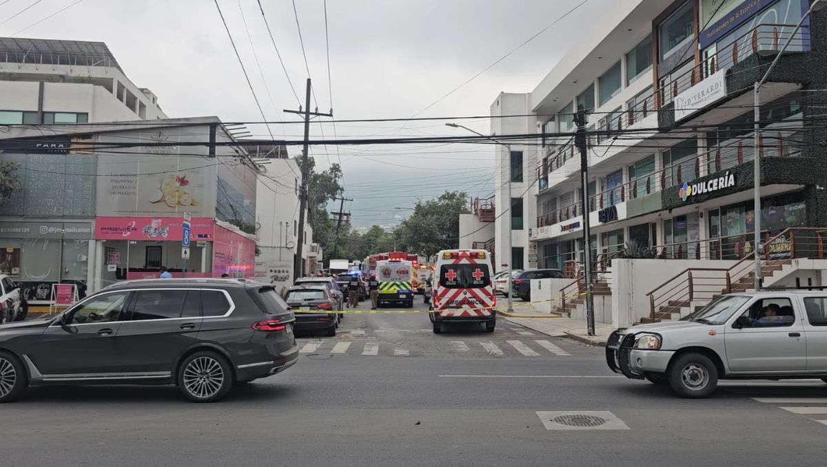 El lugar se mantuvo cerrado durante varias horas para poder eliminar riesgos y evaluar daños. Fabricio Gallegos