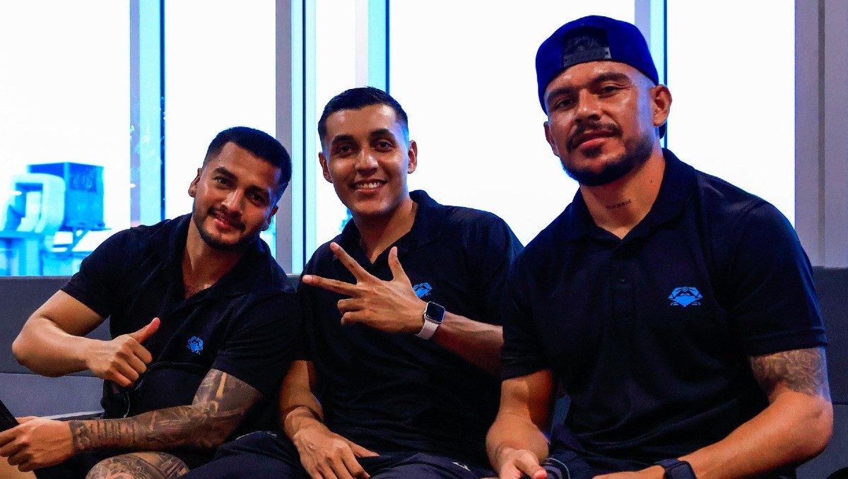 Rolando González (derecha) viajó con sus compañeros de la Jaiba Brava a la final en Guadalajara.