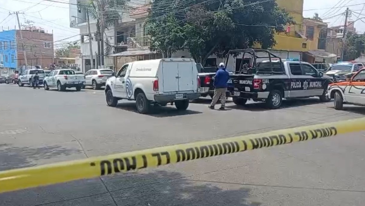 Policía municipal de Tlaquepaque llegó hasta el sitio del asesinato (Foto: Pablo Núñez)