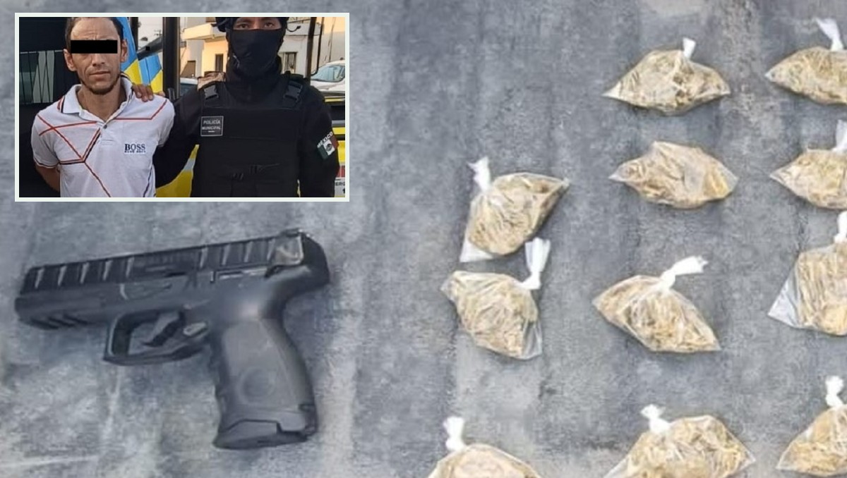Leswin Saúl M., de 40 años, portaba una pistola tipo escuadra y 15 bolsas con mariguana. Foto: Especial
