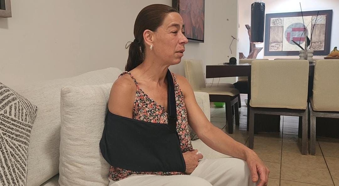 Mujer denuncia abuso policial. (Pablo Nuñez)