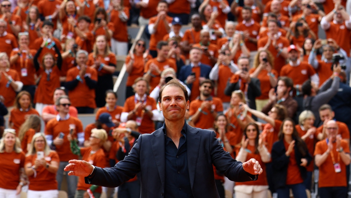 Rafa Nadal se conmueve hasta las lagrimas con su homenaje en Roland Garros (Reuters)