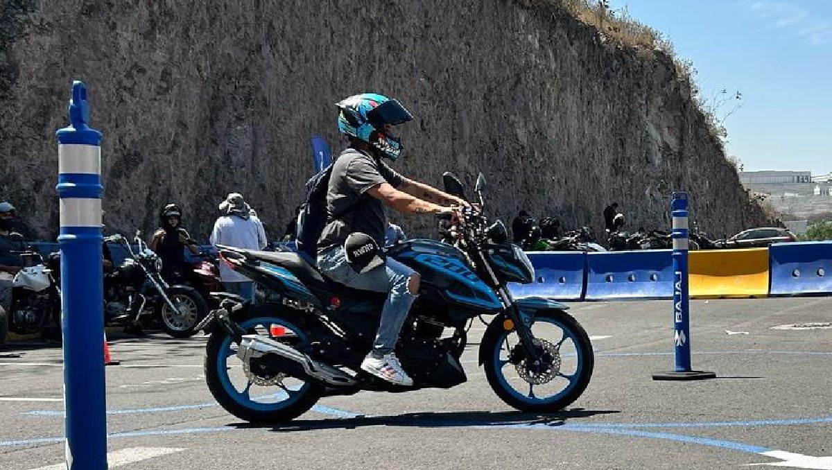 Reformarán el reglamento de tránsito para hacer obligatorio el uso de cascos con certificados. Foto: (Especial)