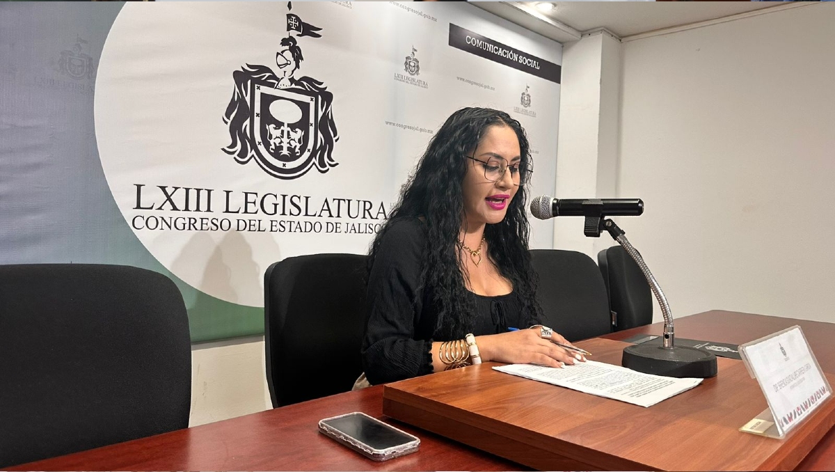 La diputada Brenda Carrera acusó al secretario de educación en Jalisco de ignorar las problemáticas en las aulas (Foto: Cortesía)