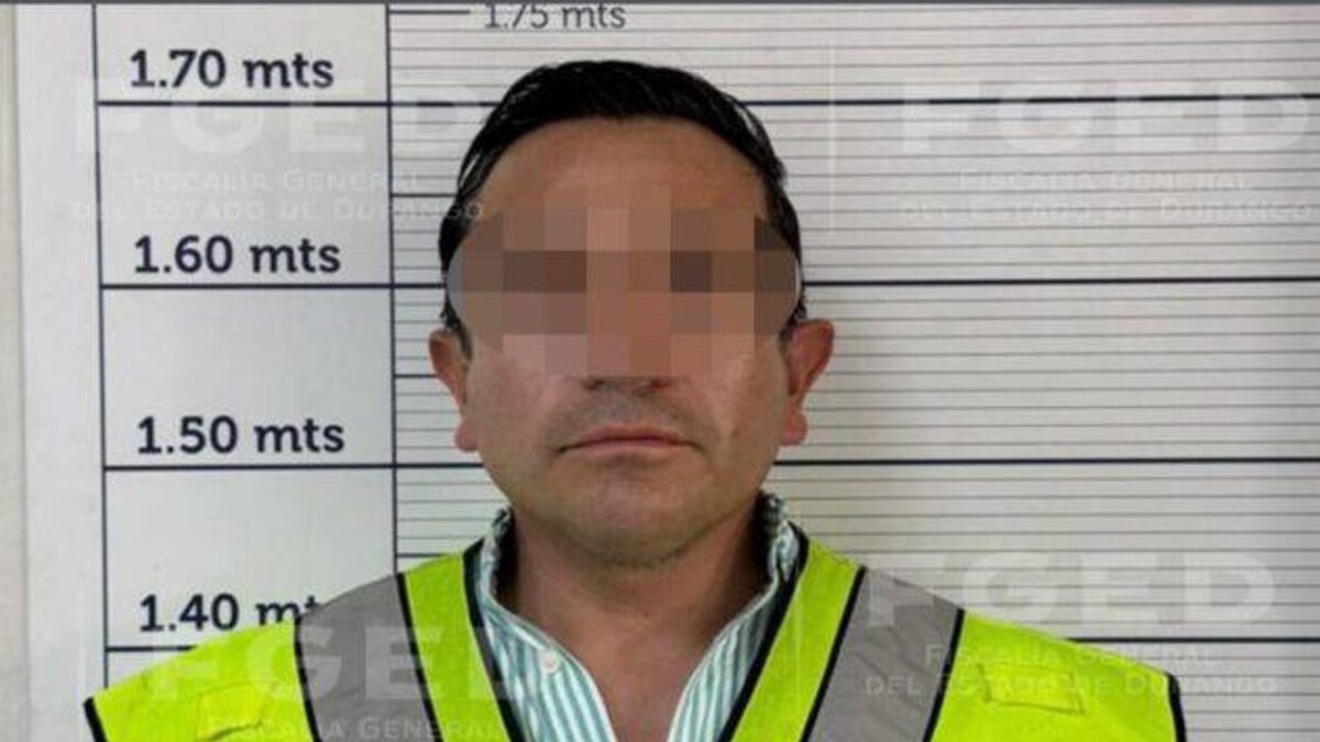 El servidor público fue detenido con más de 3.4 mdp en el estado de Durango
