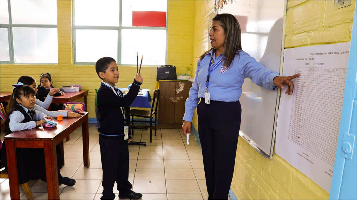 Así ha ido en aumento el salario de maestros en México | Especial