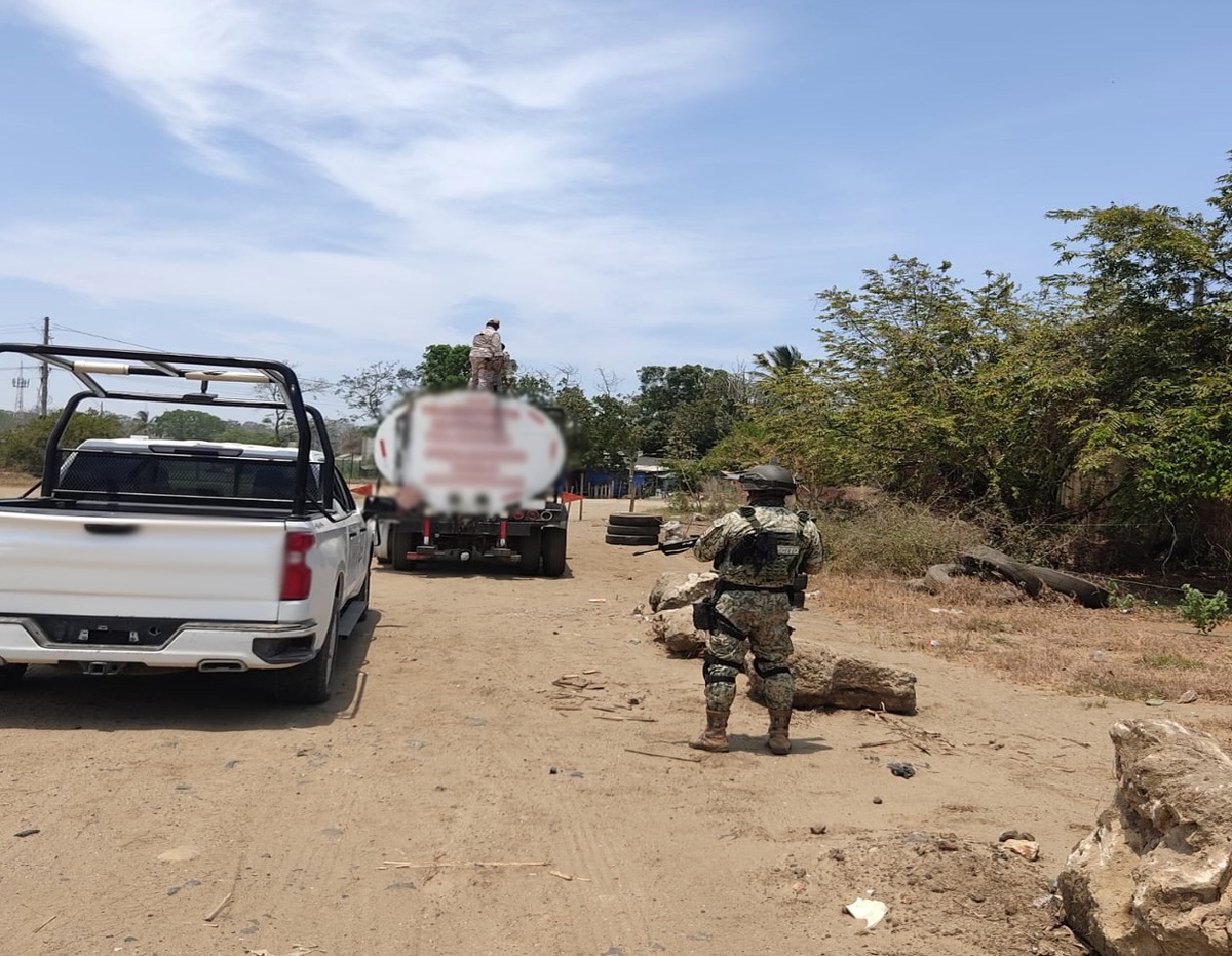 Aseguraron 25,600 litros de aceite en Altamira, Tamaulipas. | Especial