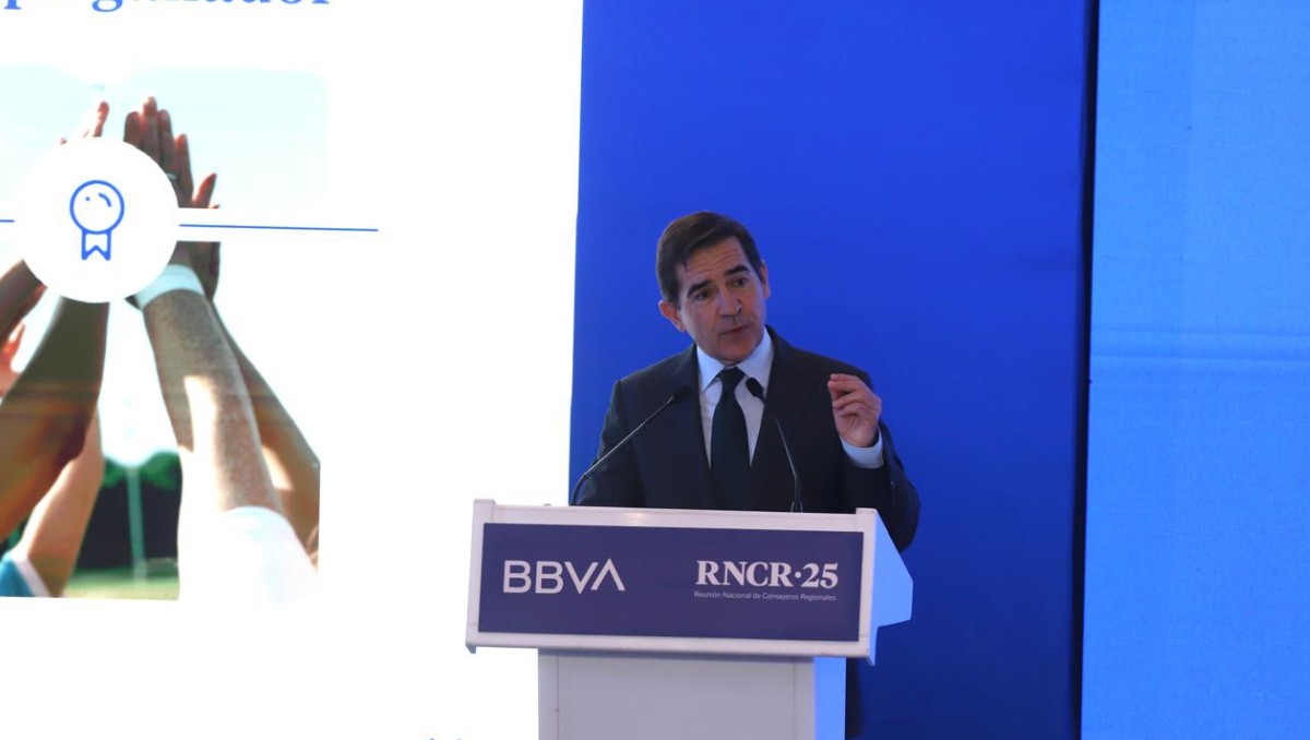 Carlos Vila , presidente de BBVA, en la Reunión Nacional de Consejeros Regionales. Foto: Jorge Carballo