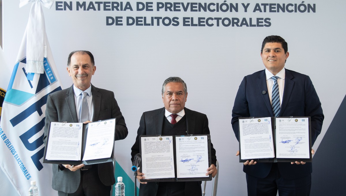 El convenio fue encabezado por los fiscales Facundo Santillán, Gustavo Solís y Javier Flores. Foto: Especial