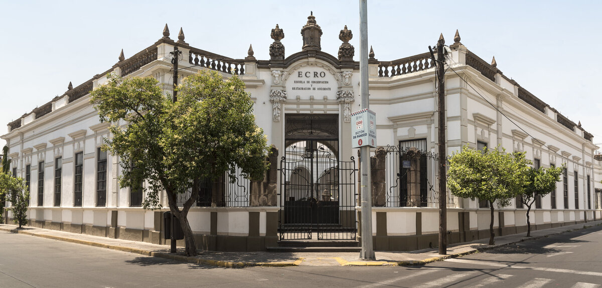 Escuela de Conservación y Restauración de Occidente. (Especial)
