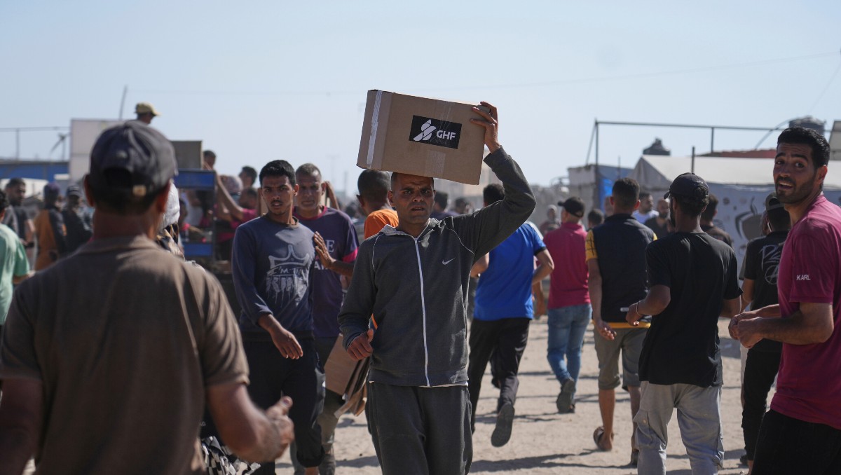Muchos palestinos se marcharon sin haber recibido comida. | AP