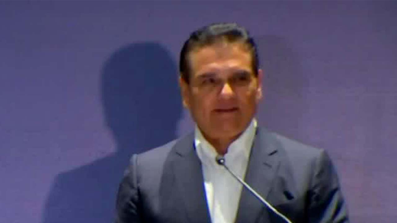 Tribunal Federal suspende la captura de Silvano Aureoles, exgobernador de Michoacán