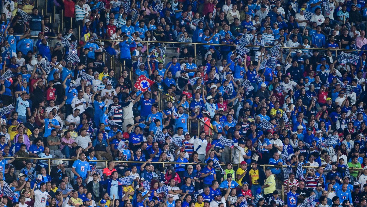 Cruz Azul, en negociaciones para la venta de cerveza en final de Concachampions (Imago7)