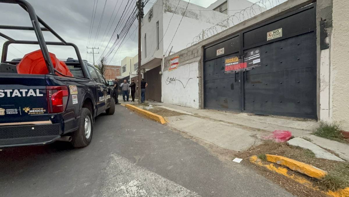 Fiscalía General de Justicia del Estado de México aseguró el inmueble como parte de la investigación. | Foto: Fernando Cruz