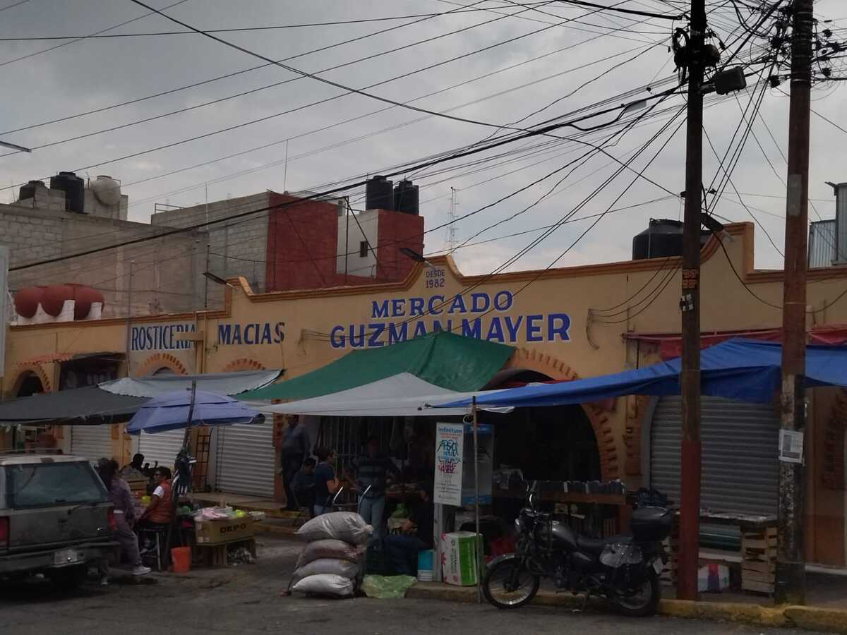 El mercado Guzmán Mayer tiene más de 40 años operando en la capital hidalguense. (Alejandro Reyes)