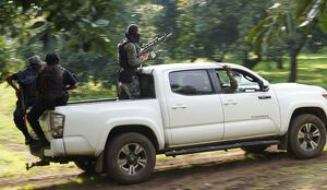 Miembros del CJNG en un campo de adiestramiento en Michoacán