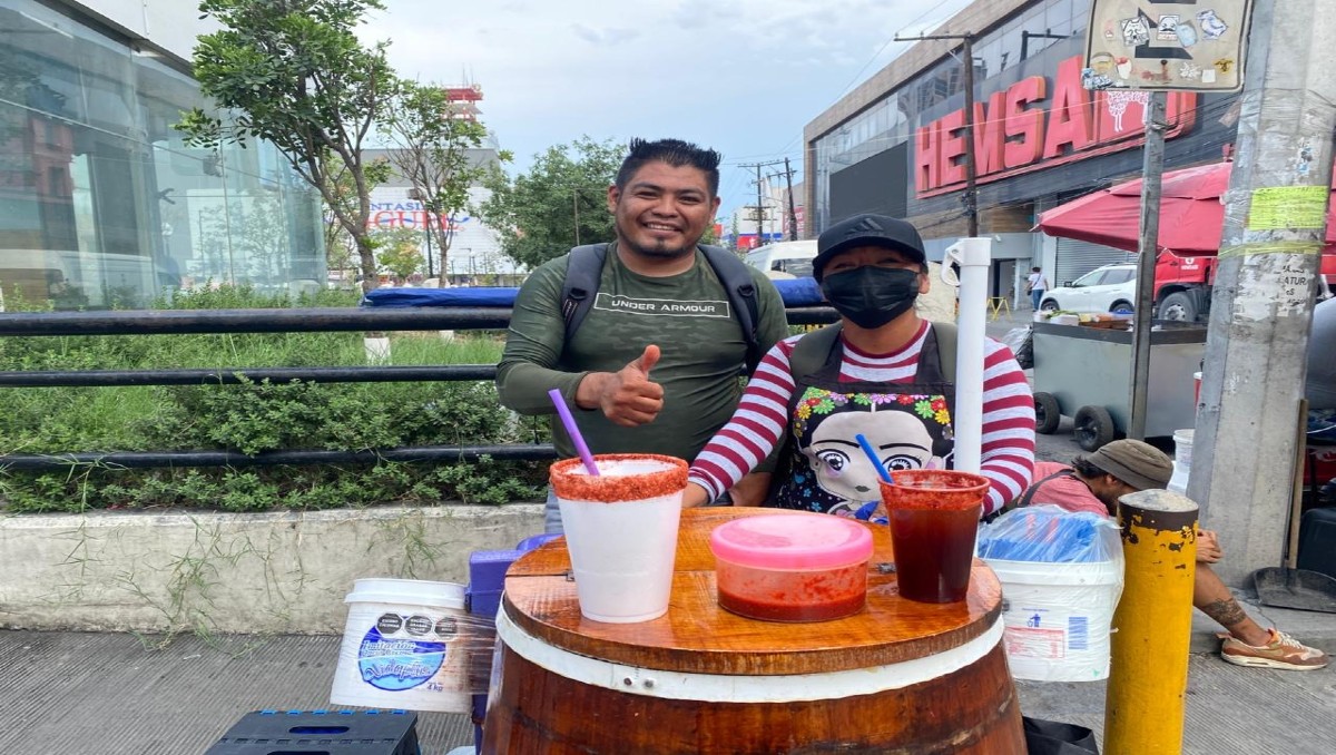 La pareja llegó a Monterrey hace cuatro años buscando mejorar sus ingresos | Foto: Lizeth Medrano