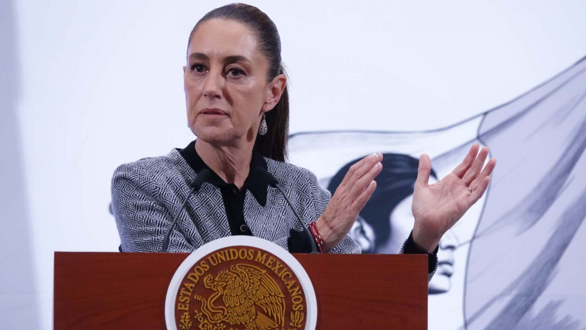 Sheinbaum analiza nuevos esquemas de investigación en el Caso Ayotzinapa