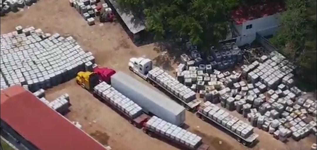 Aseguran más de 3 millones de litros de huachicol en predio de Tabasco