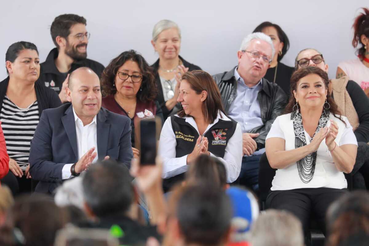 Evelyn Parra recibe a Clara Brugada. (Foto: Especial)