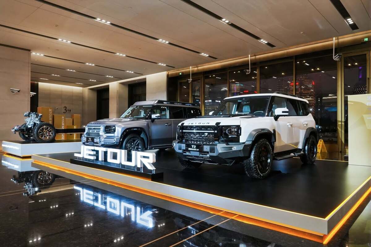 Jetour: Modelos populares: X70 Plus