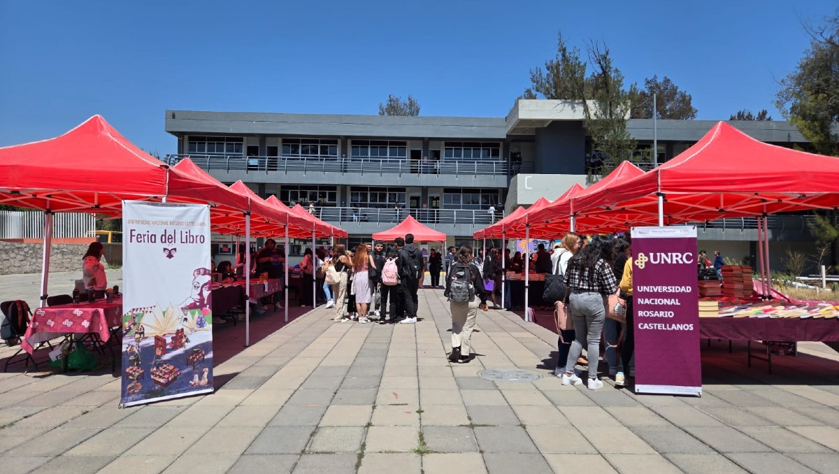 La Universidad Rosario Castellanos tiene una amplia oferta educativa que incluyen especialidades y doctorados | Universidad Rosario Castellanos