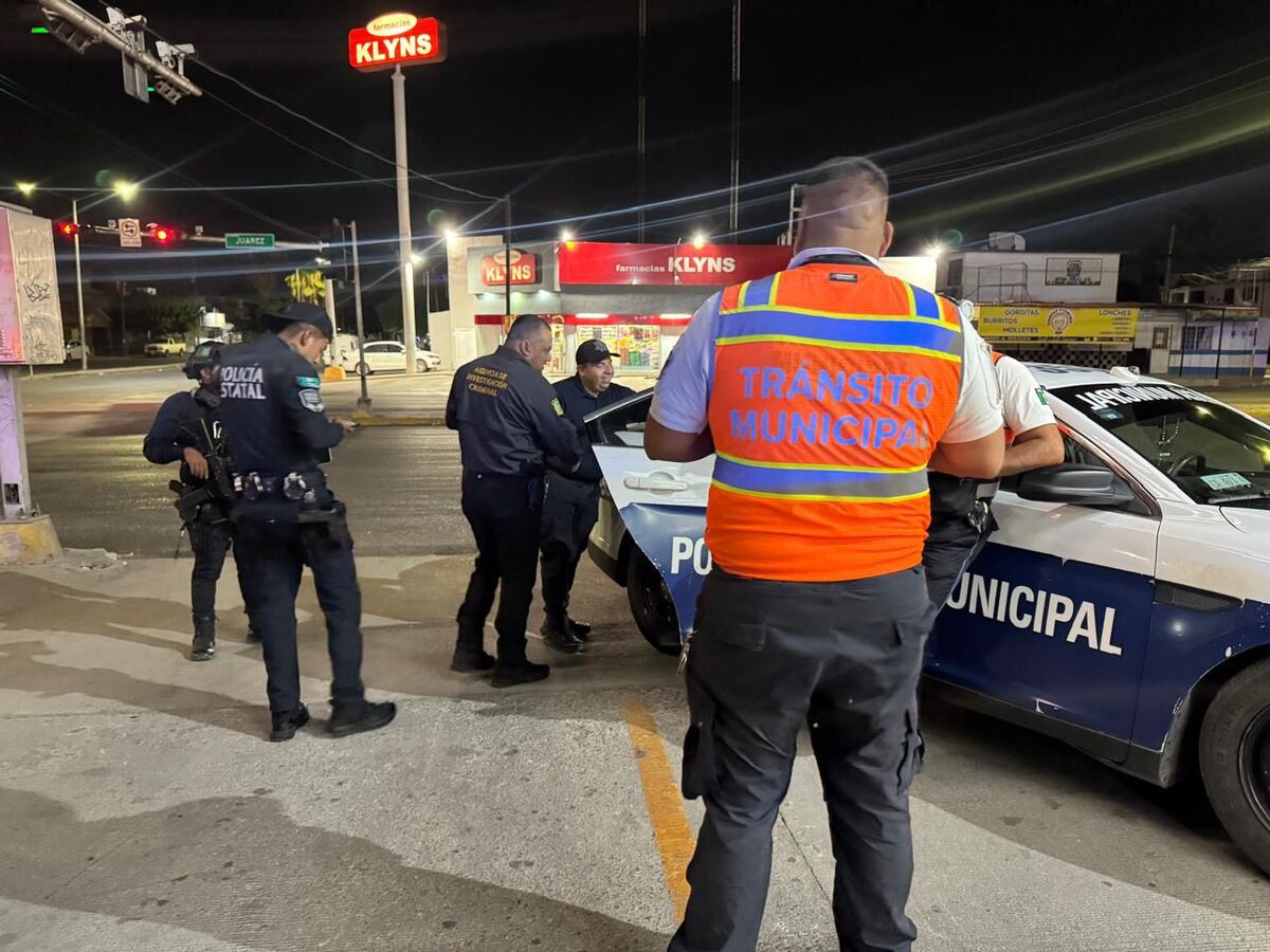 Vialidad detiene y entrega a ladrón de una farmacia en Torreón; solicitaron el apoyo de la Policía para su aseguramiento. | Especial