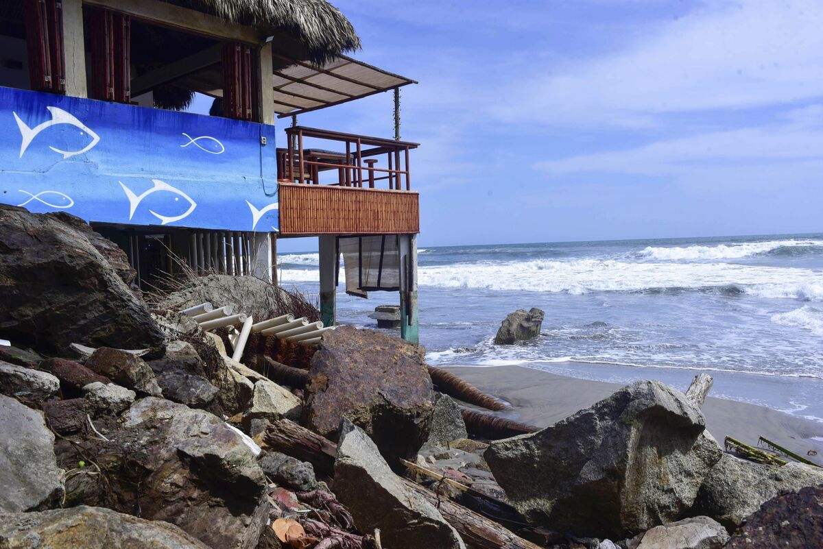 Ciclón Alvin se degrada sin tocar tierra; afectará con lluvias y viento a seis estados | Cuartoscuro